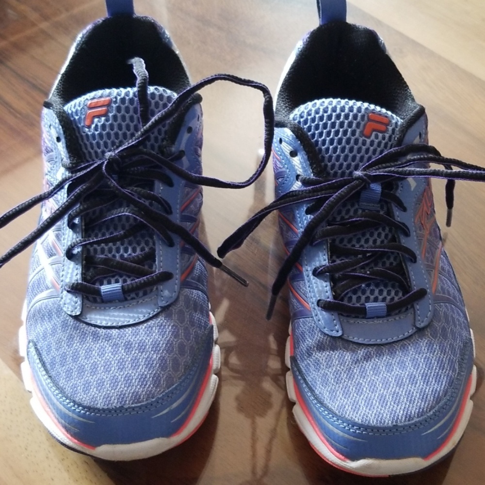 Women's FILA tennis shoes size 8.5